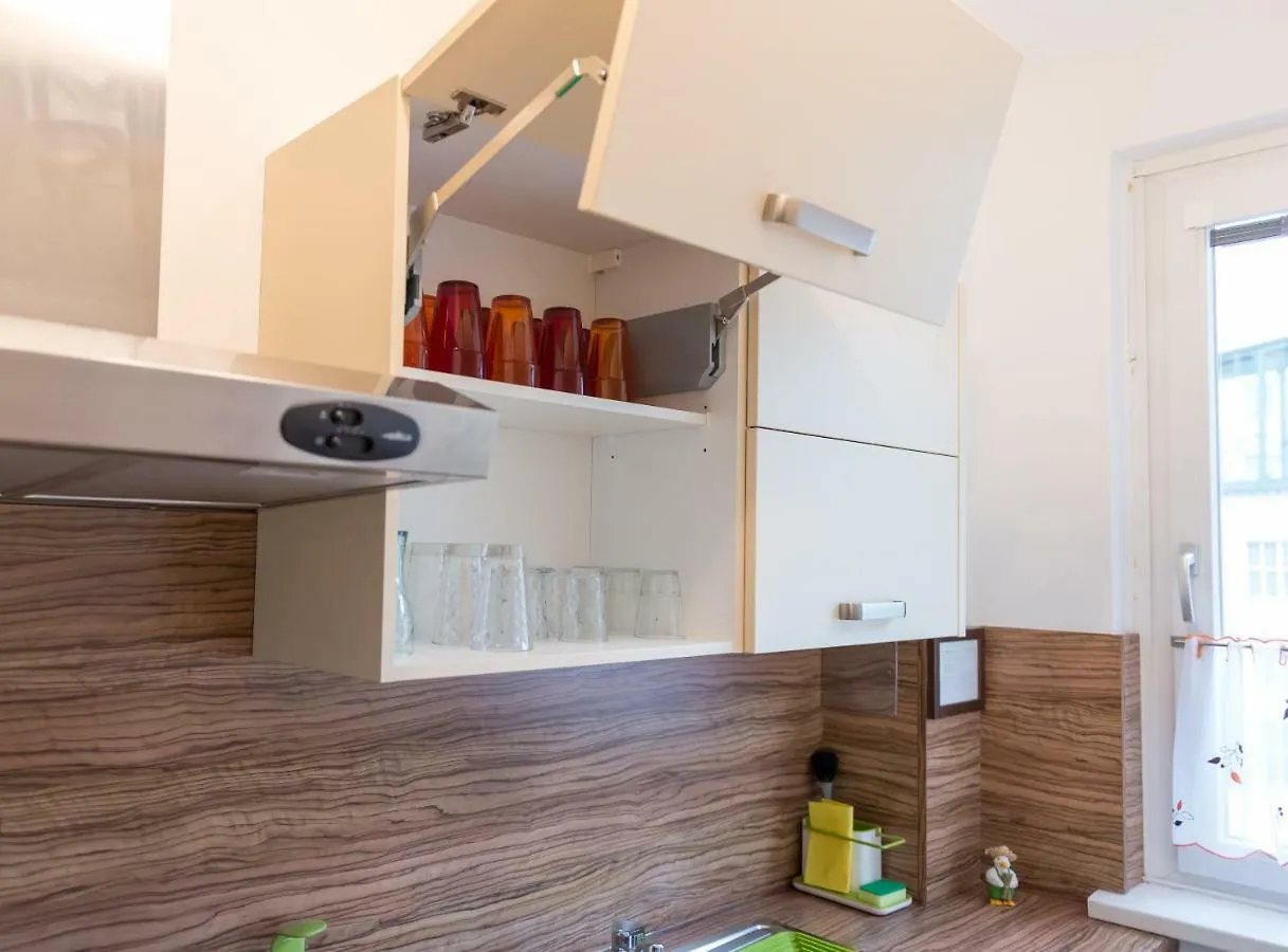 Apartment Am Donaukanal 비엔나 0*,  오스트리아