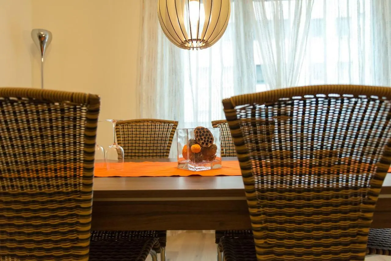 Apartment Am Donaukanal 비엔나 0*,  오스트리아