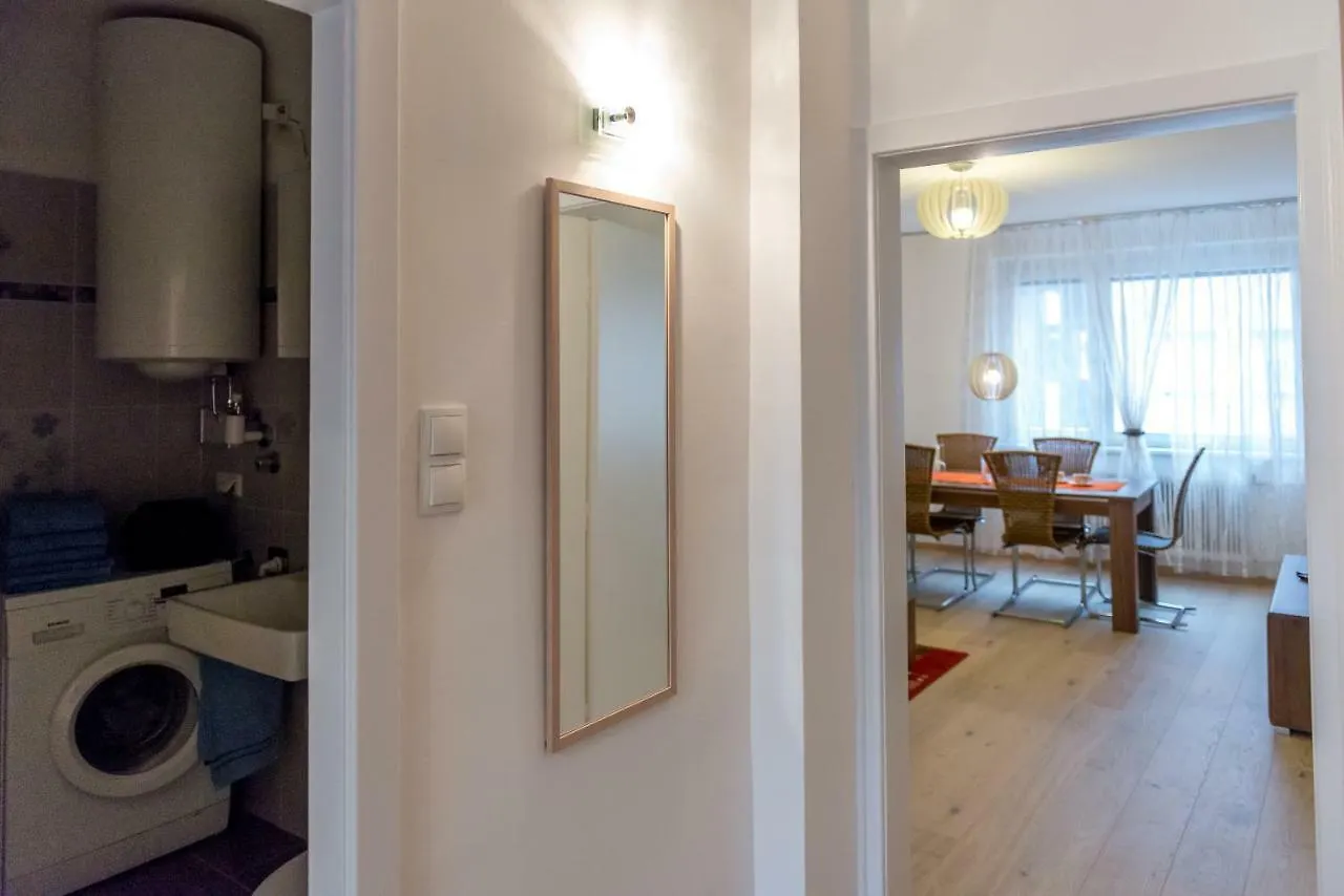 Apartment Am Donaukanal 비엔나 0*,  오스트리아